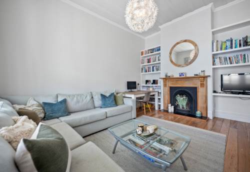 Devonport, FAMILY VILLA - ROOM TO GROW!, Property ID: 920545 | Barfoot & Thompson