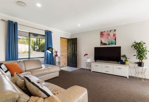 Henderson, Motivated Vendor – Must Sell Before Christmas!, Property ID: 919906 | Barfoot & Thompson