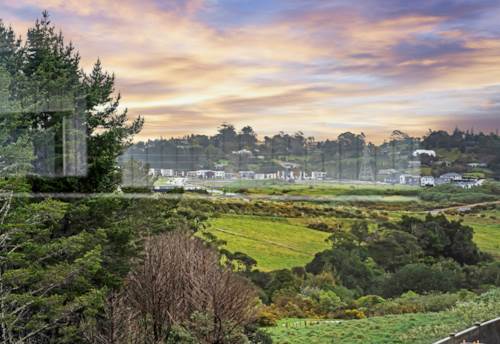 Flat Bush, BRAND NEW WITH VIEWS!!, Property ID: 920742 | Barfoot & Thompson