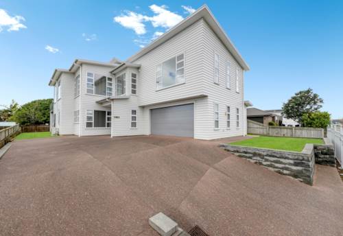 Beachlands, Seventh View Family Living, Property ID: 11021268 | Barfoot & Thompson