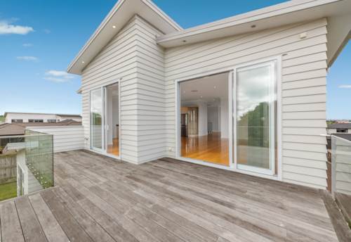 Beachlands, Seventh View Family Living, Property ID: 11021268 | Barfoot & Thompson