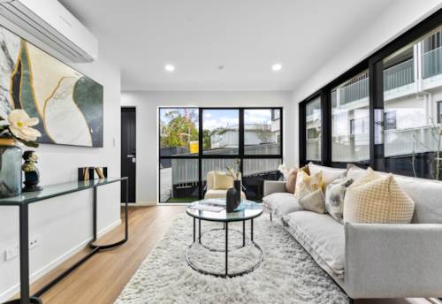 West Harbour, Standalone 4 Bedrooms!, Property ID: 921127 | Barfoot & Thompson