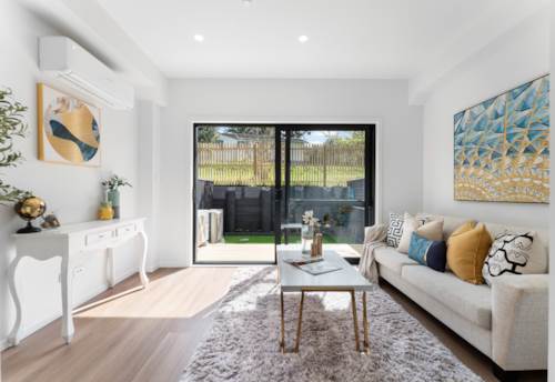 West Harbour, Modern Comfort Meets West Harbour Convenience, Property ID: 921135 | Barfoot & Thompson