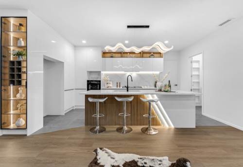 Karaka, NEW 8 bedrooms + U = Catalina number 9 by the sea., Property ID: 921379 | Barfoot & Thompson