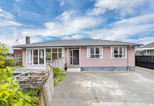 Papatoetoe, Investment Opportunity with Massive Land!, Property ID: 921483 | Barfoot & Thompson