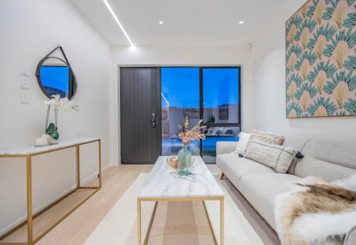 Papatoetoe, Standalone & Freehold,Top-Notch Home Ready for You, Property ID: 921524 | Barfoot & Thompson