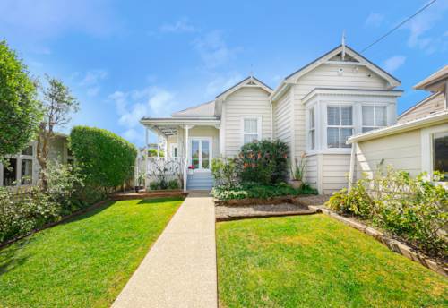 Devonport, BEAUTIFUL VILLA-GREAT BUYING!, Property ID: 918849 | Barfoot & Thompson