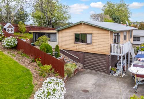 Papakura, Entry-Level Excellence: Modern Living in Papakura, Property ID: 920814 | Barfoot & Thompson