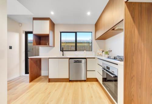 Mangere, CCC & Titles Issued – Ready to Move In!, Property ID: 913115 | Barfoot & Thompson