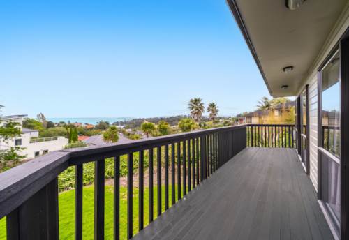 Blockhouse Bay, Spacious Family Living with Amazing Sea View, Property ID: 919224 | Barfoot & Thompson