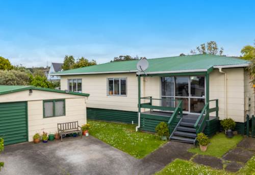 Clover Park, 855m² Freehold Hidden Gem in Clover Park , Property ID: 921650 | Barfoot & Thompson