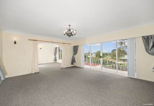 Mt Roskill, Solid Brick Family Home - 739 m²(MOL) Freehold, Property ID: 922009 | Barfoot & Thompson