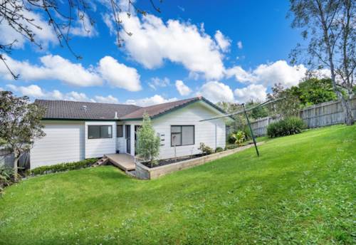 West Harbour, Family Haven with City & Harbour Views!, Property ID: 921935 | Barfoot & Thompson