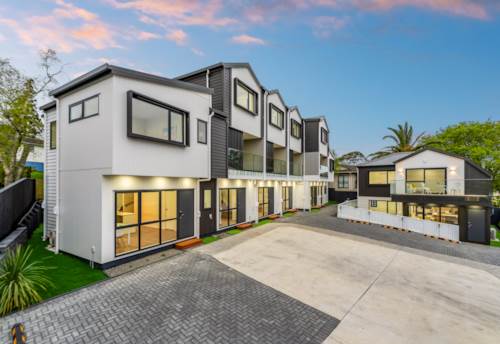 West Harbour, Corner 2 Bed+ Study, Property ID: 921144 | Barfoot & Thompson