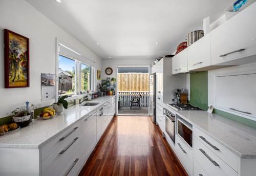 Belmont, 1950's CHARM, POTENTIAL & LOCATION, Property ID: 922568 | Barfoot & Thompson