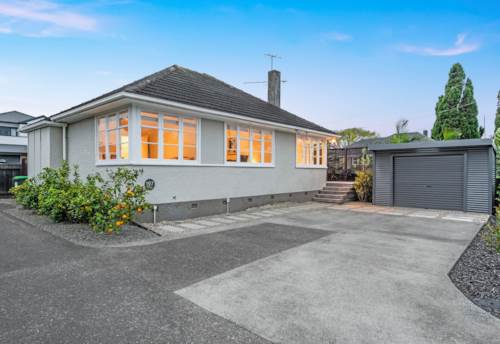 Pt England, Must Sell Coastal Delight!, Property ID: 923179 | Barfoot & Thompson