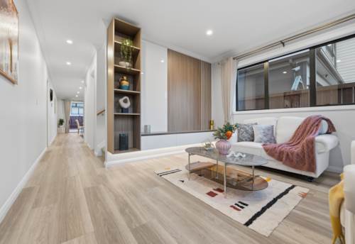 Flat Bush, Developers home, Affordable + granny + school zone, Property ID: 923248 | Barfoot & Thompson