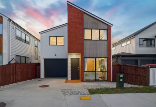 Flat Bush, Developers home, Affordable + granny + school zone, Property ID: 923248 | Barfoot & Thompson