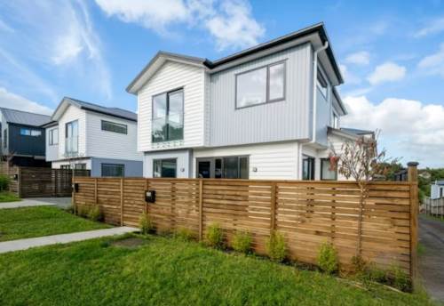 West Harbour, Experience Modern Living at Its Finest!, Property ID: 923367 | Barfoot & Thompson