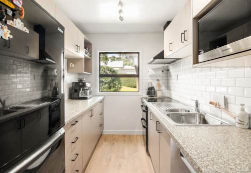 Ellerslie, Sun, Style & Location–The Perfect Ellerslie Start!, Property ID: 923233 | Barfoot & Thompson