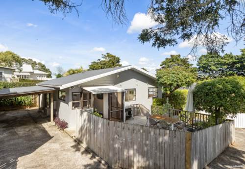 Ellerslie, Sun, Style & Location–The Perfect Ellerslie Start!, Property ID: 923233 | Barfoot & Thompson