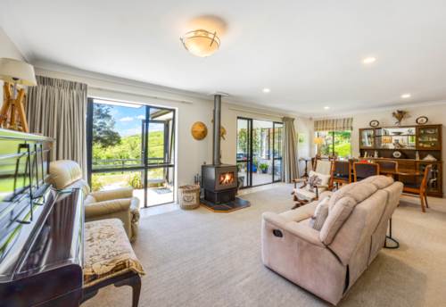 Clevedon, Rural Retreat by the Sea, Property ID: 923212 | Barfoot & Thompson