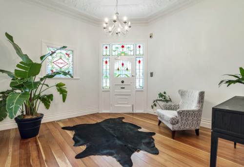 Devonport, Grand Coastal Villa – Modern Comfort, Property ID: 923547 | Barfoot & Thompson