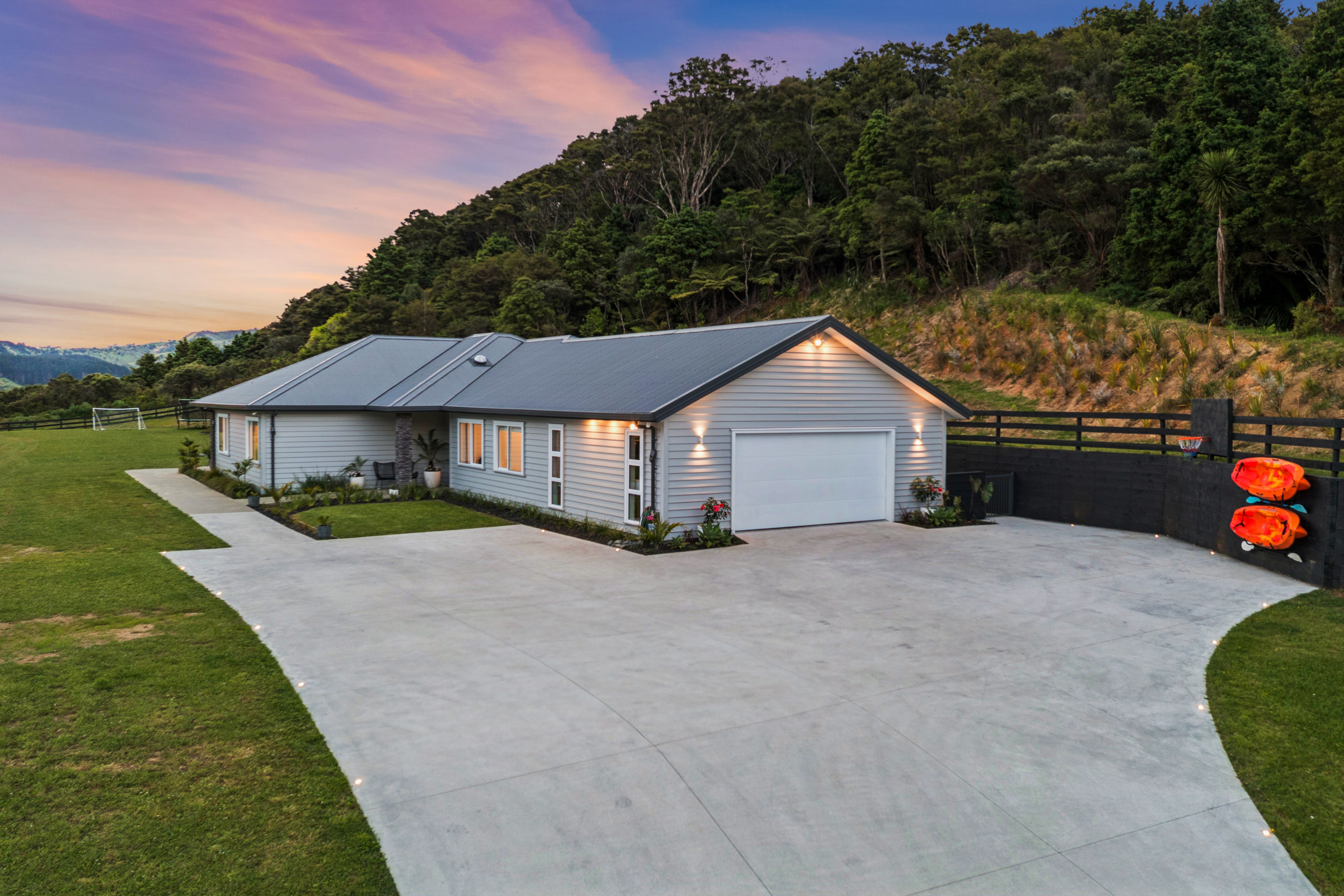 Warkworth, Sophisticated &amp; Private Lifestyle Retreat, Property ID: 923434 | Barfoot & Thompson
