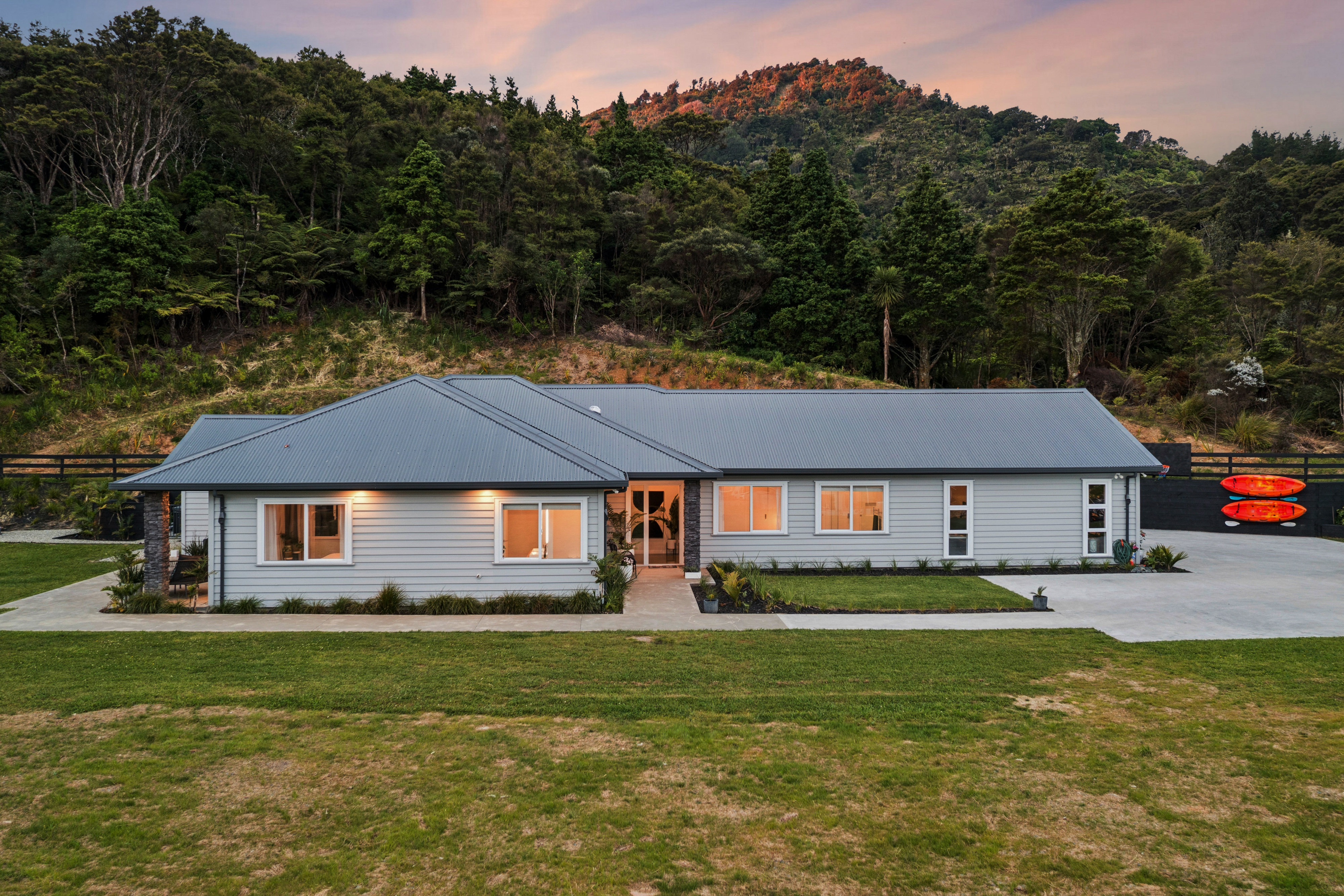 Warkworth, Sophisticated &amp; Private Lifestyle Retreat, Property ID: 923434 | Barfoot & Thompson