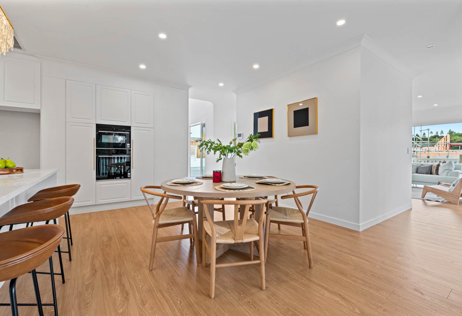 Red Beach, MUST SELL—Elegant Villa-Style Living in Red Beach, Property ID: 923784 | Barfoot & Thompson