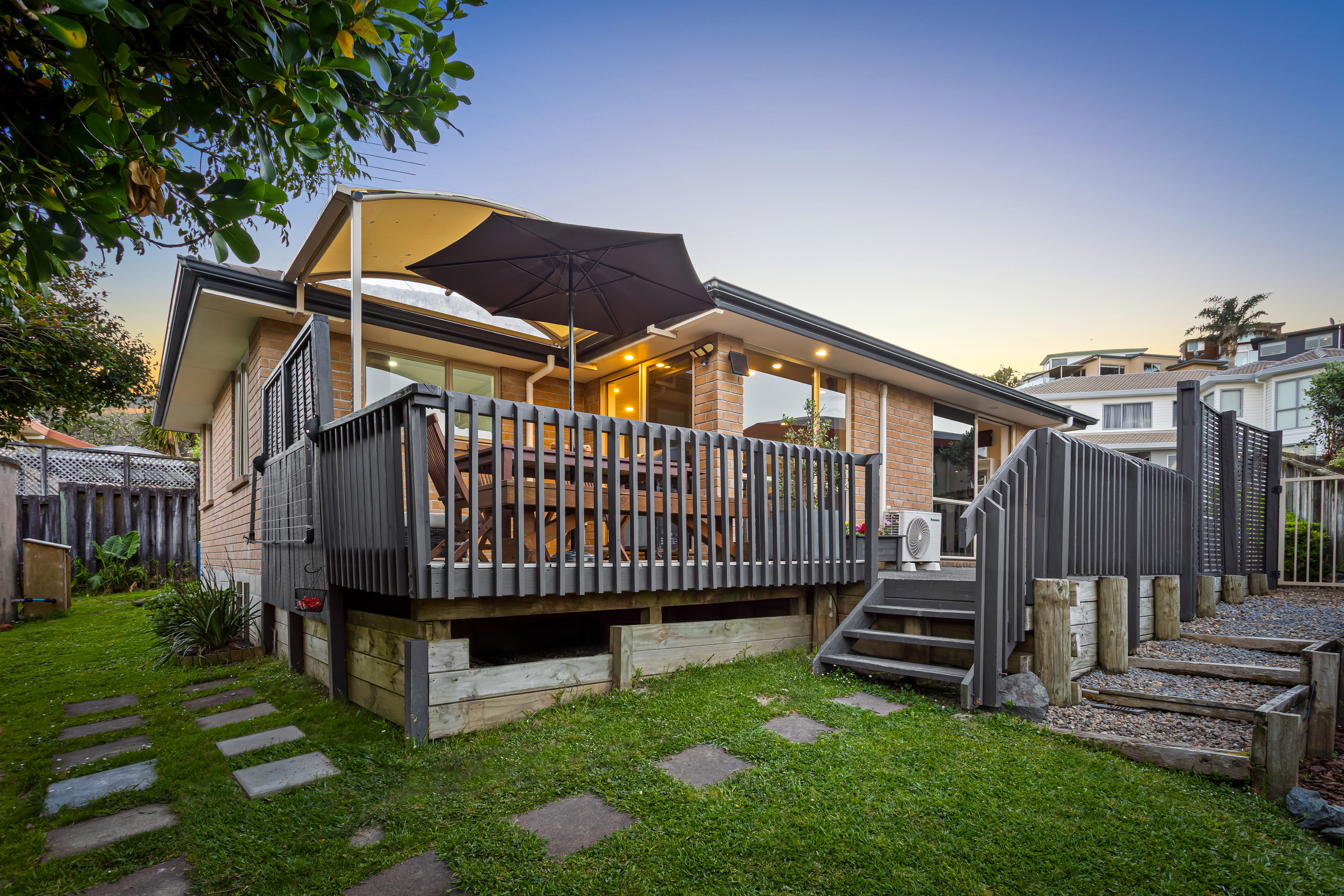 Arkles Bay, Your Search Ends Here: Arkles Bay Gem, Property ID: 923613 | Barfoot & Thompson