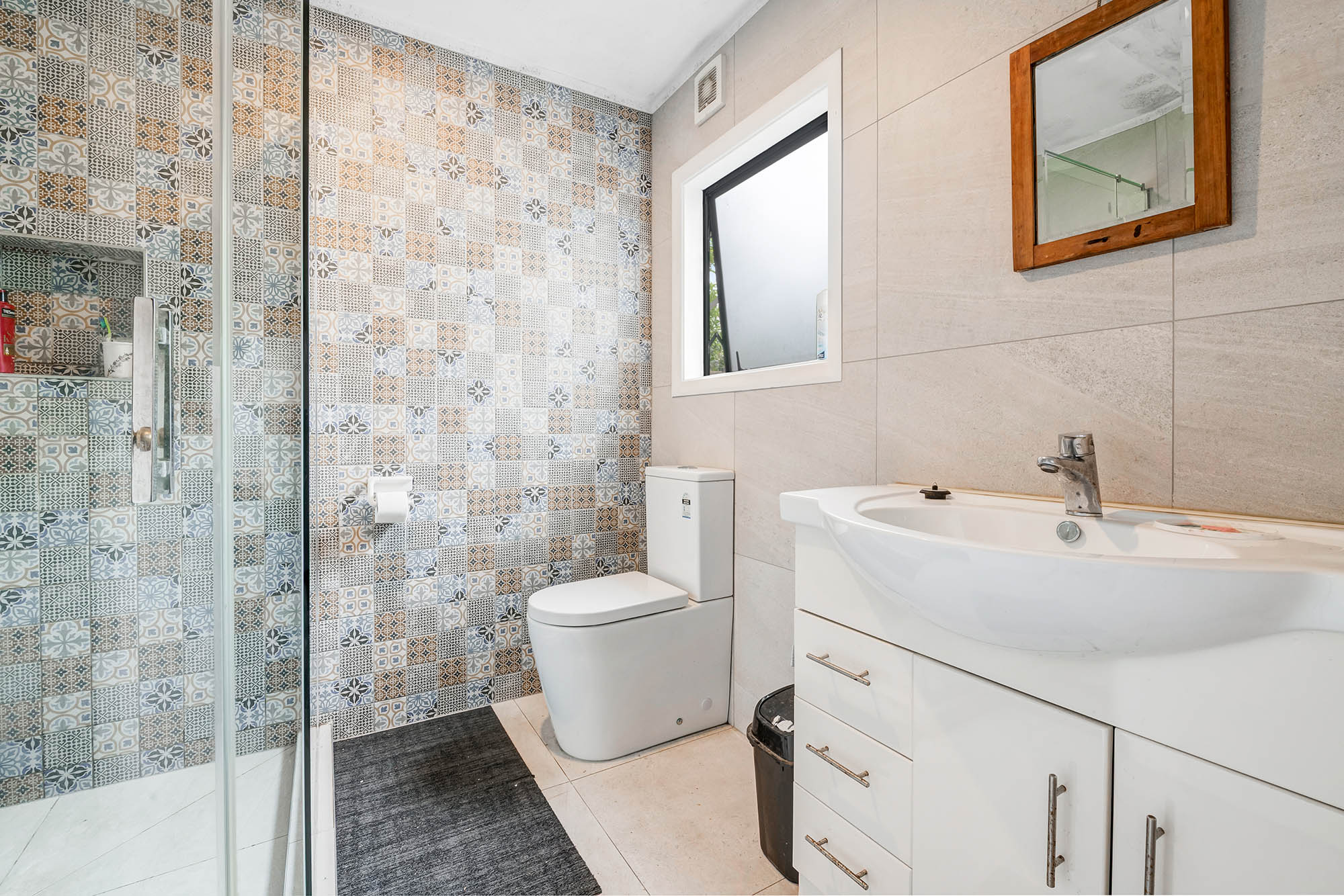 Orewa, Whoppa Opportunity!, Property ID: 923776 | Barfoot & Thompson