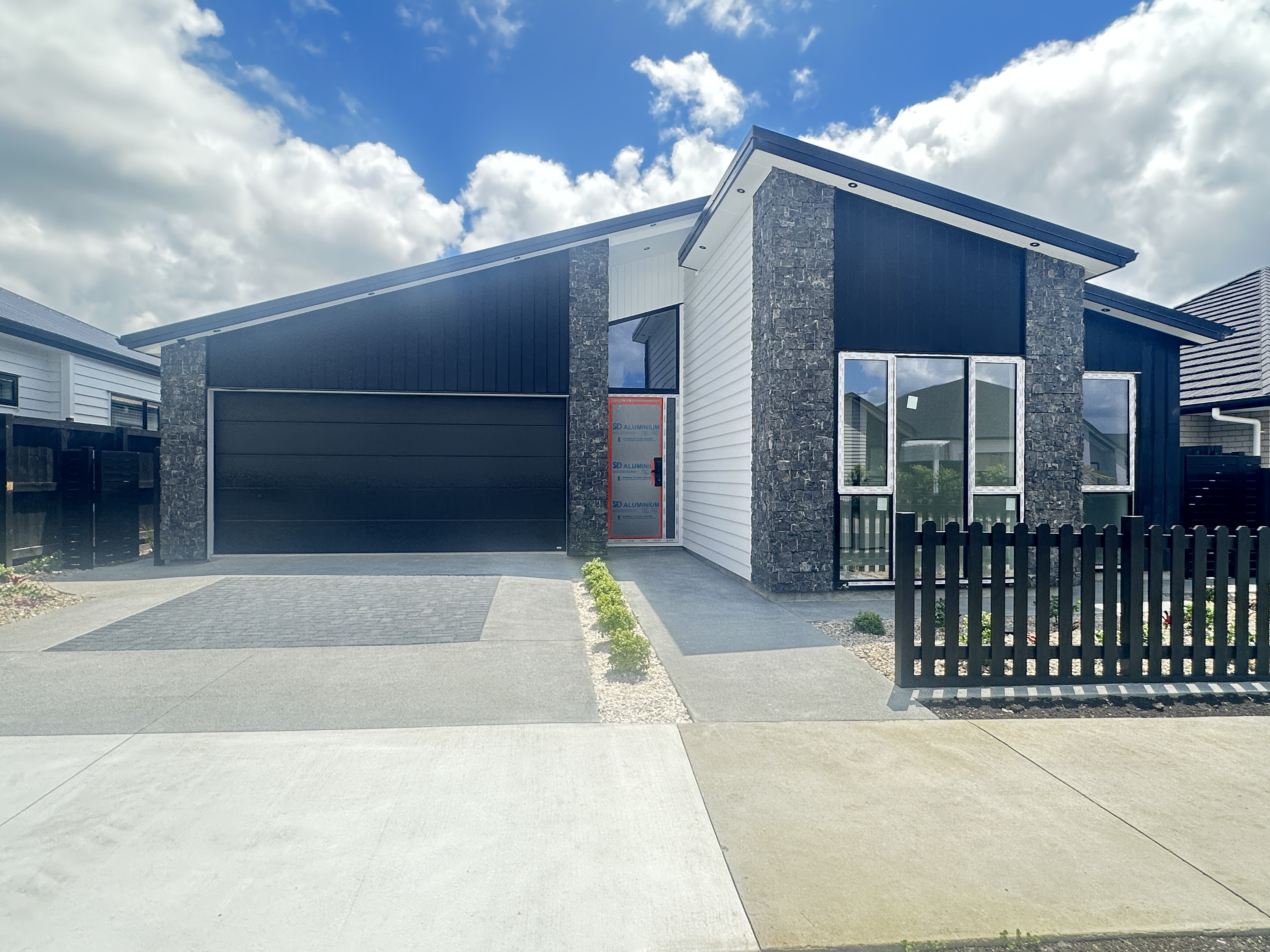 Milldale, Elegant Family Living with Style, Sun, and Space, Property ID: 923956 | Barfoot & Thompson