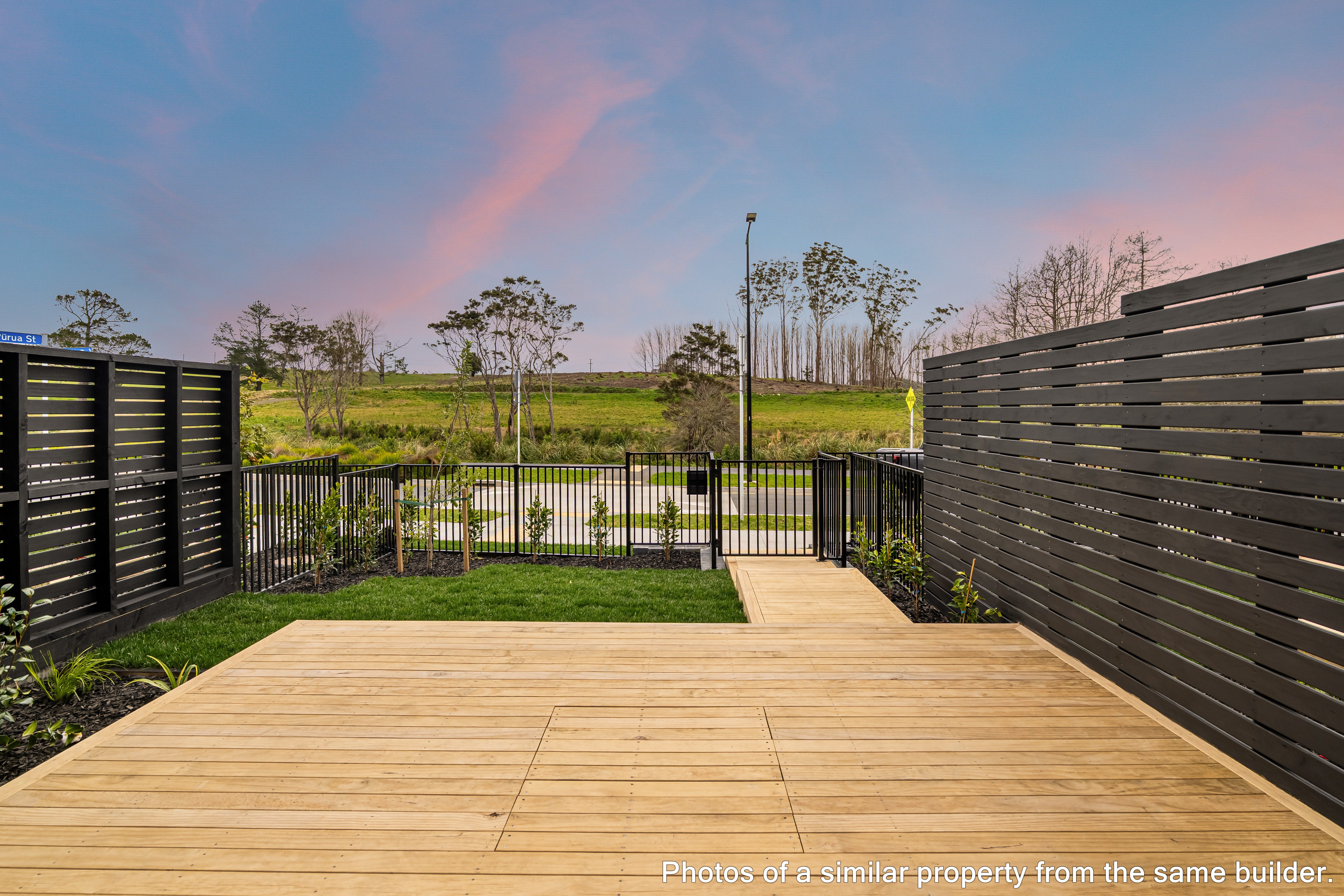 Milldale, Sun-Filled End Unit with Reserve Views, Property ID: 924259 | Barfoot & Thompson