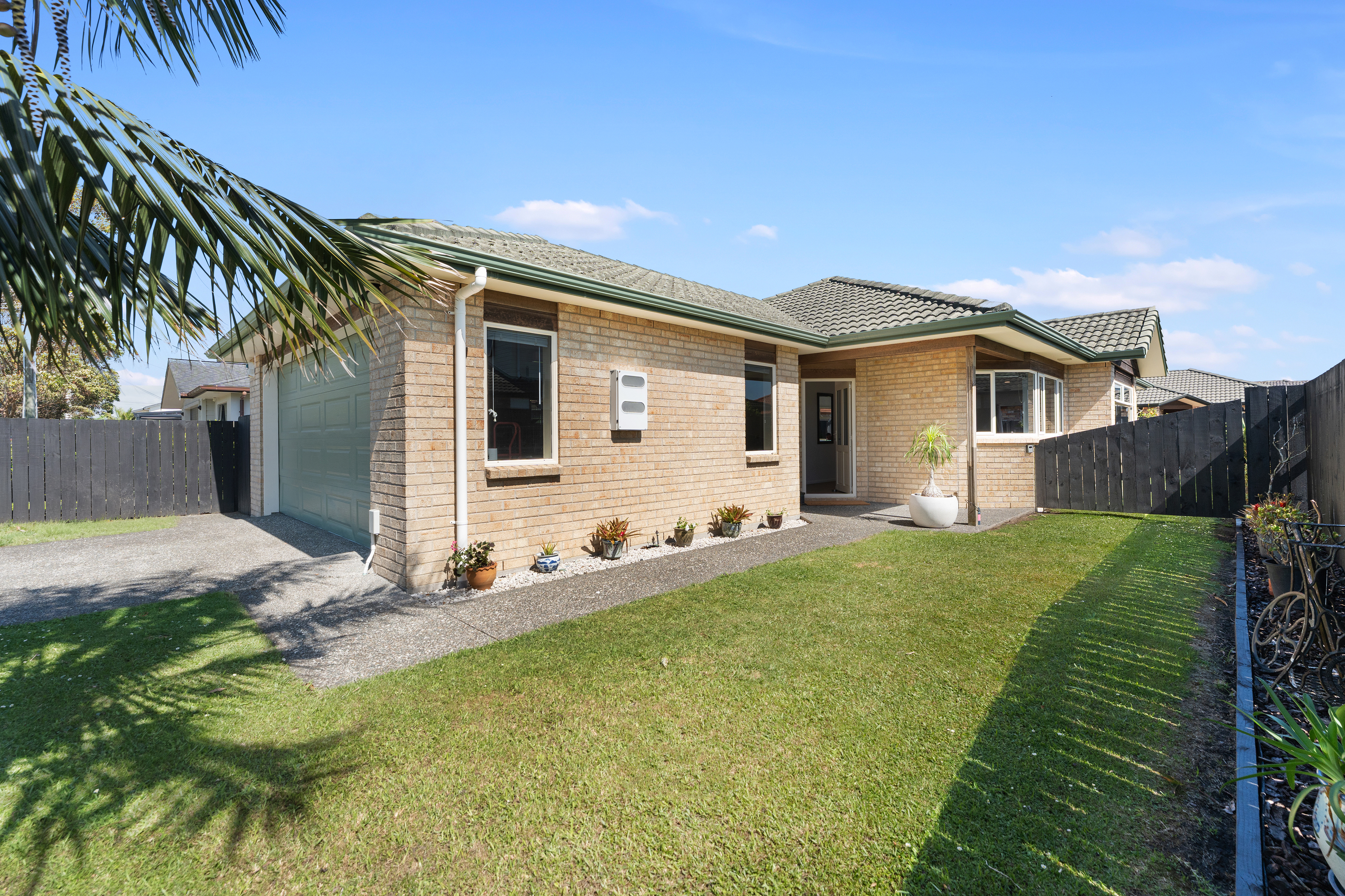 Orewa, Sunny, Bright, Brick &amp; Tile, Property ID: 924081 | Barfoot & Thompson