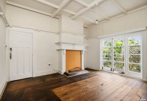 Mt Eden, Exceptional Renovation Opportunity, Property ID: 924325 | Barfoot & Thompson