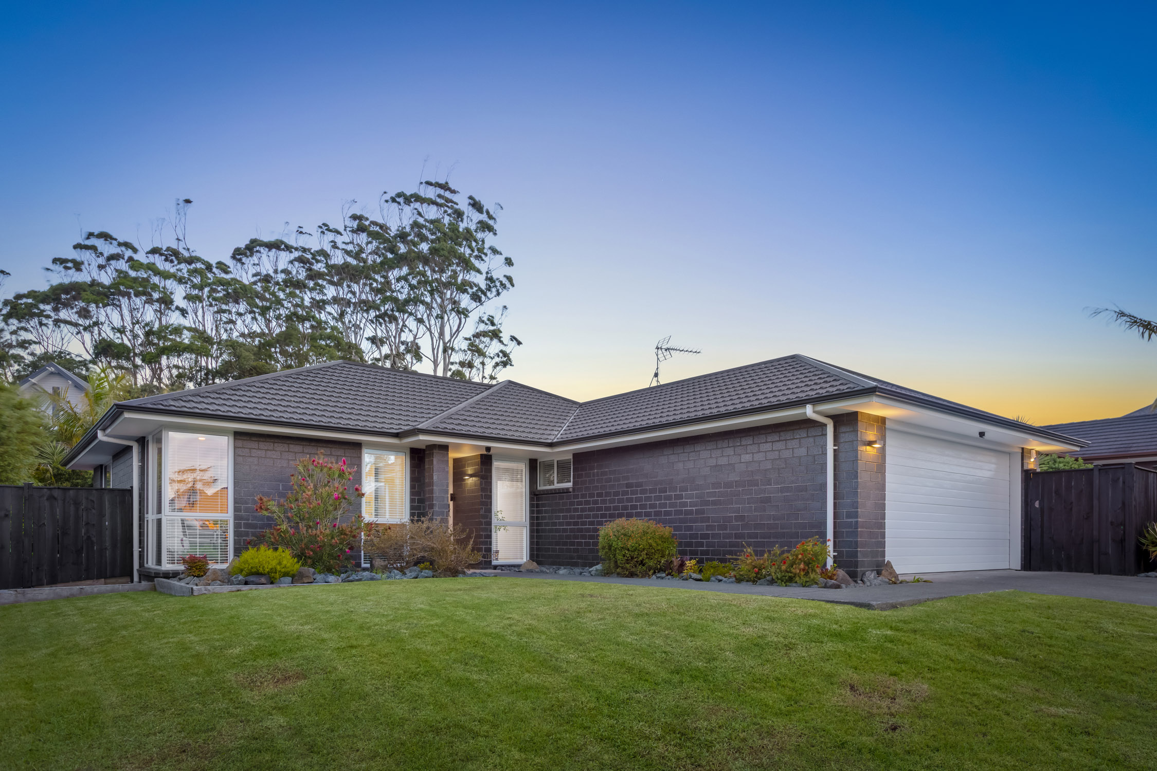 Millwater, Effortless Living: Your Perfect Family Home!, Property ID: 924350 | Barfoot & Thompson