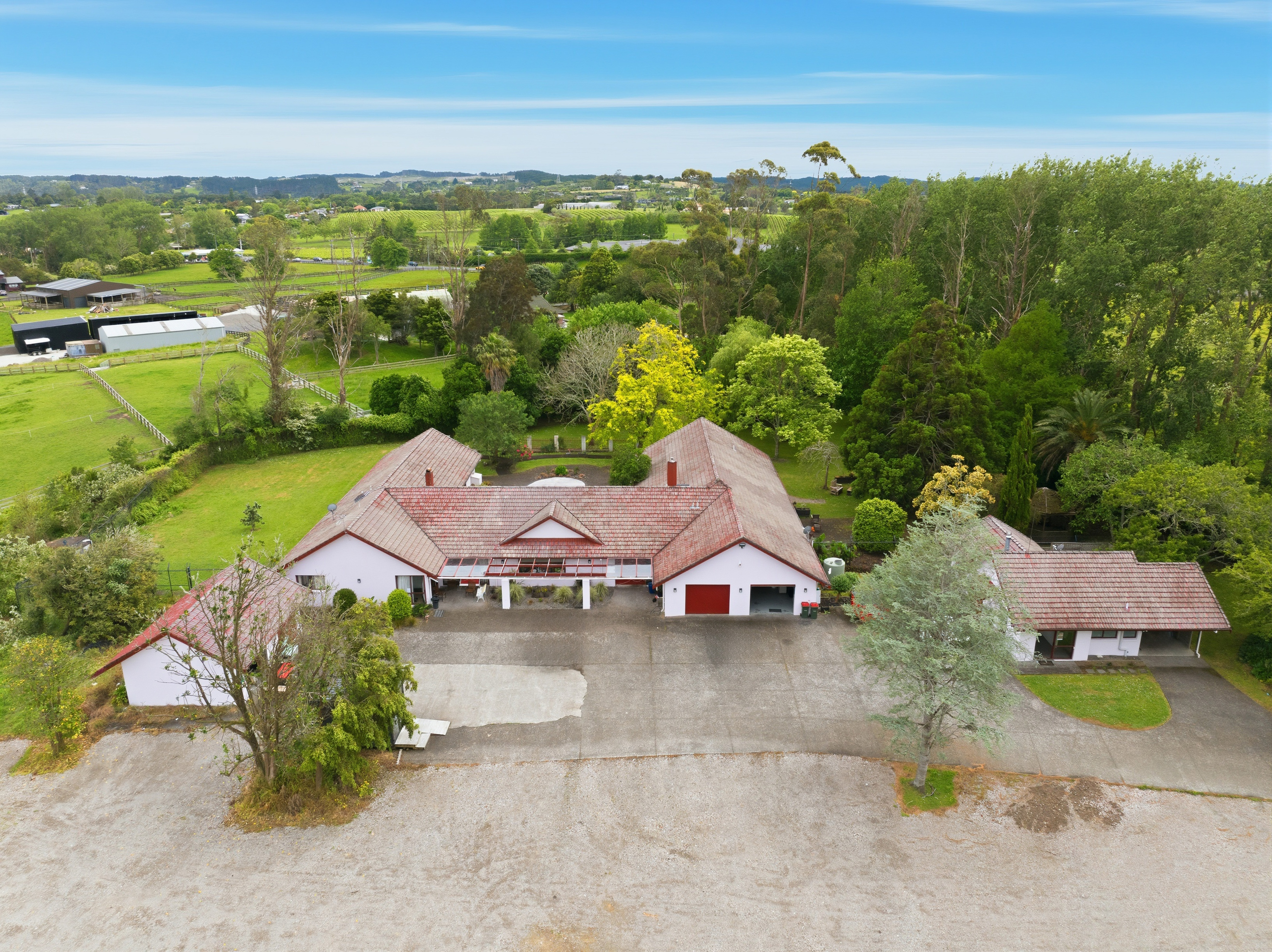 Kumeu, Two Dwellings, Income, Growth + 4ha, Property ID: 924361 | Barfoot & Thompson