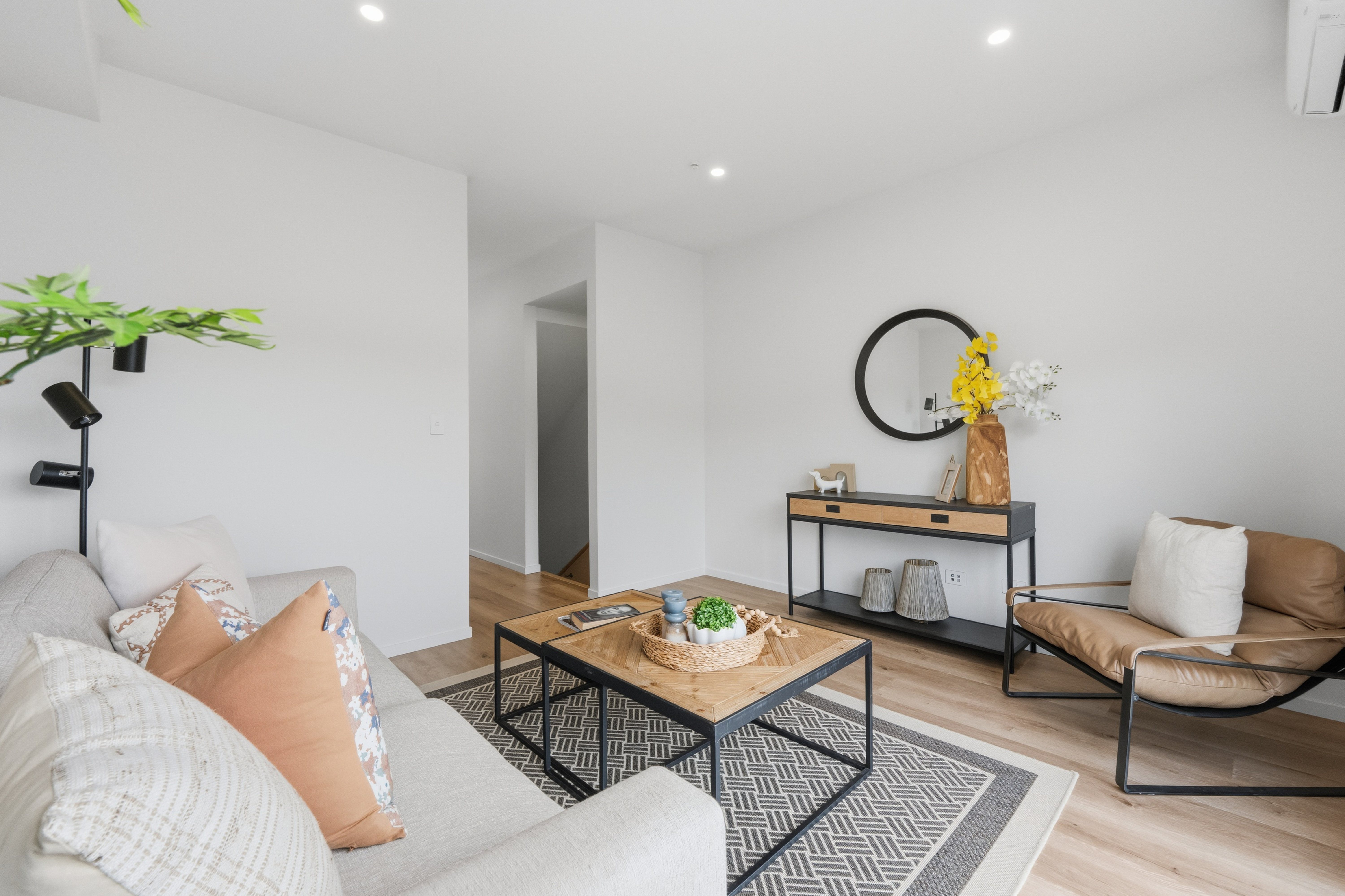 Stanmore Bay, Family &amp; Investor Gem: 3 Bedrooms, 3 Ensuites!, Property ID: 923476 | Barfoot & Thompson