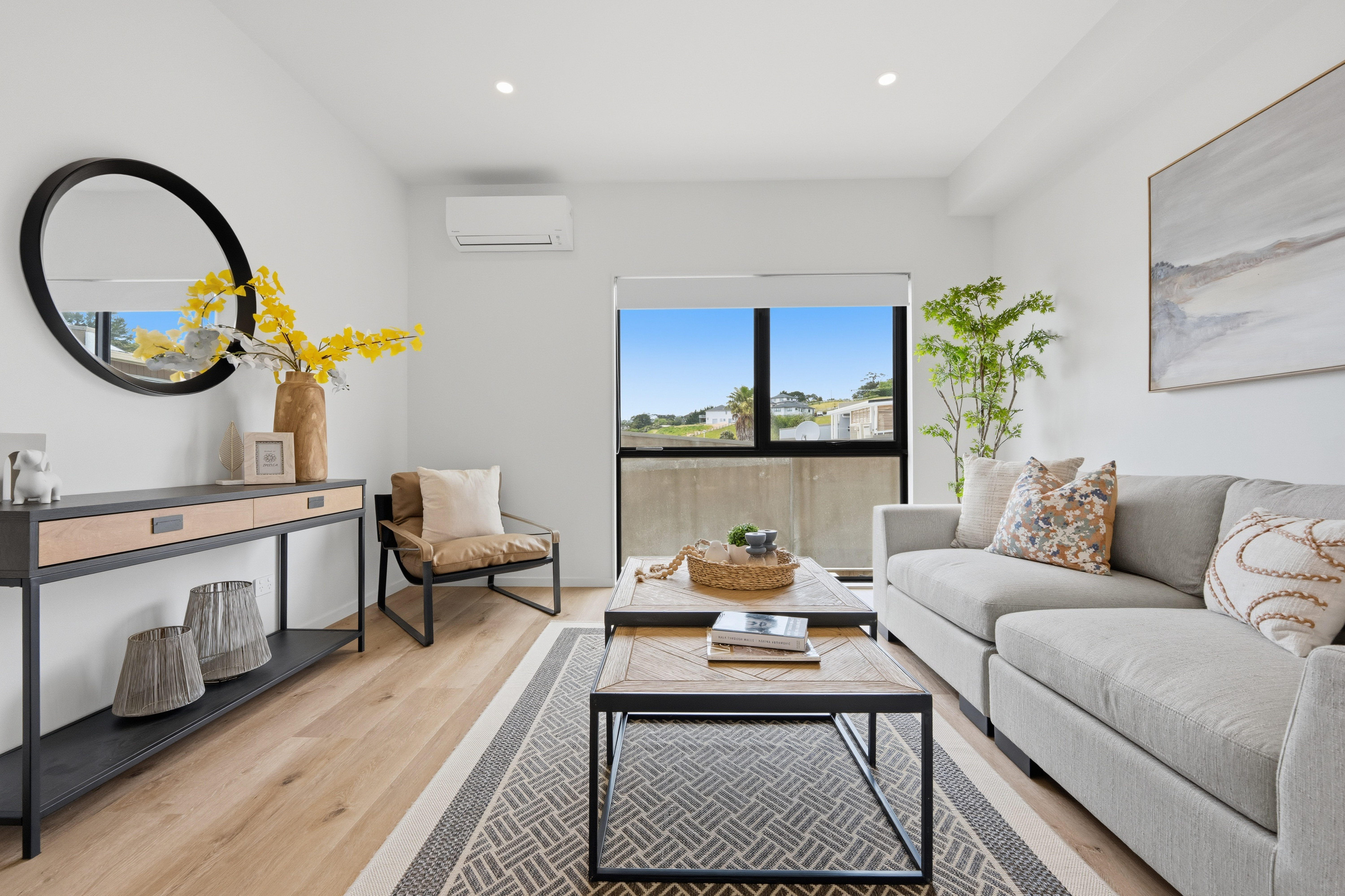 Stanmore Bay, Family &amp; Investor Gem: 3 Bedrooms, 3 Ensuites!, Property ID: 923476 | Barfoot & Thompson