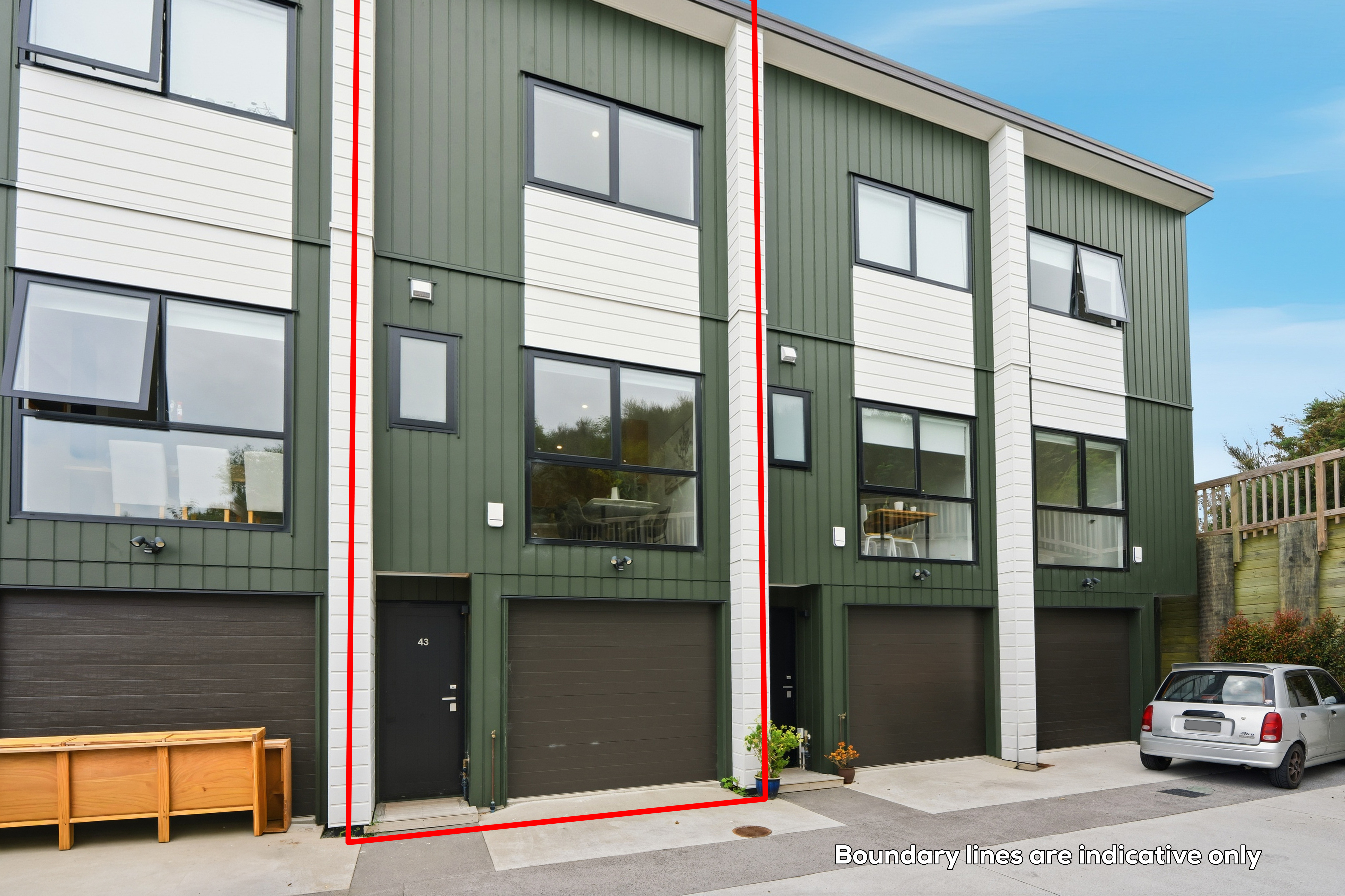 Stanmore Bay, Family &amp; Investor Gem: 3 Bedrooms, 3 Ensuites!, Property ID: 923476 | Barfoot & Thompson