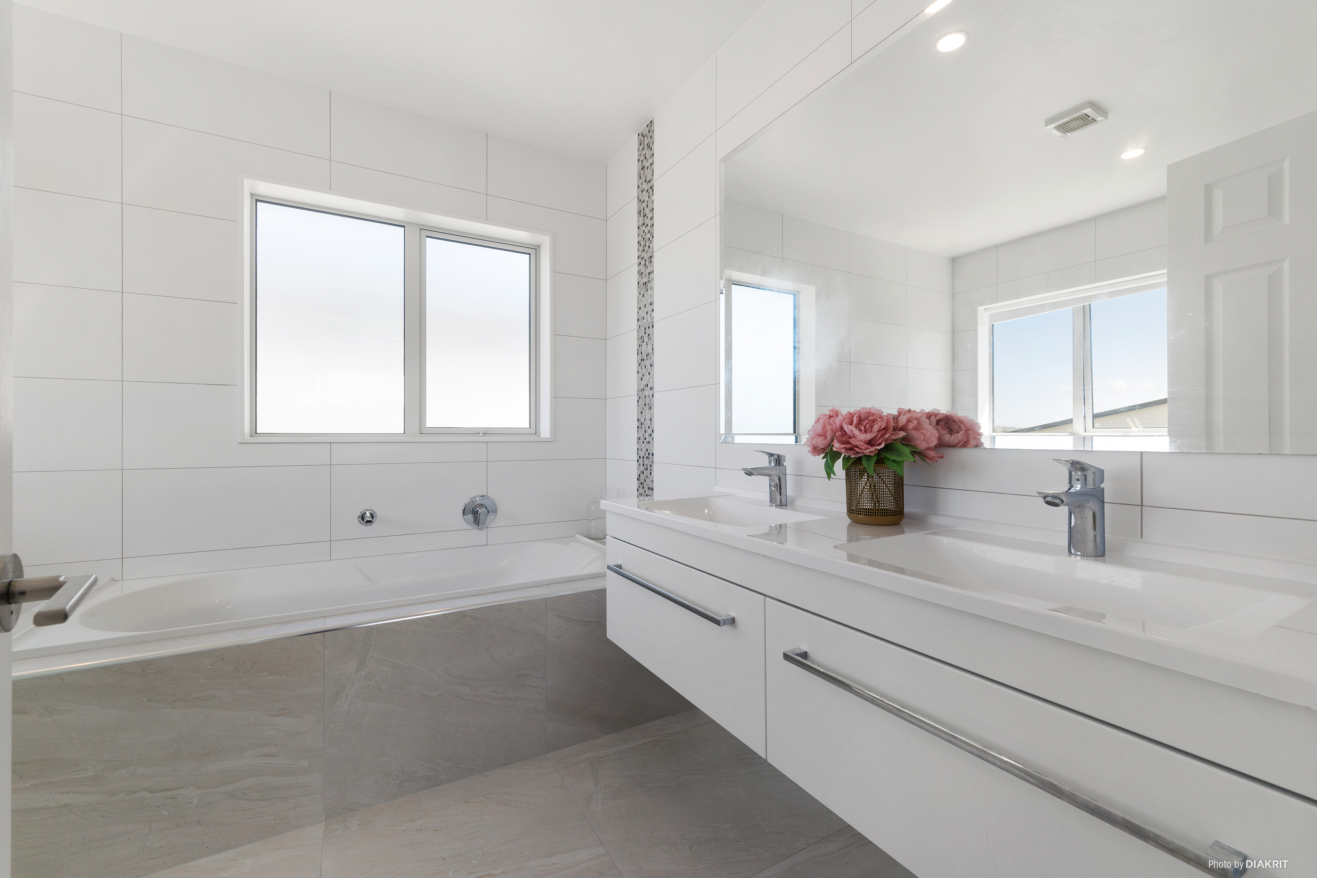 Silverdale, A Massive Coastal Powerhouse Must Be Sold  , Property ID: 924213 | Barfoot & Thompson