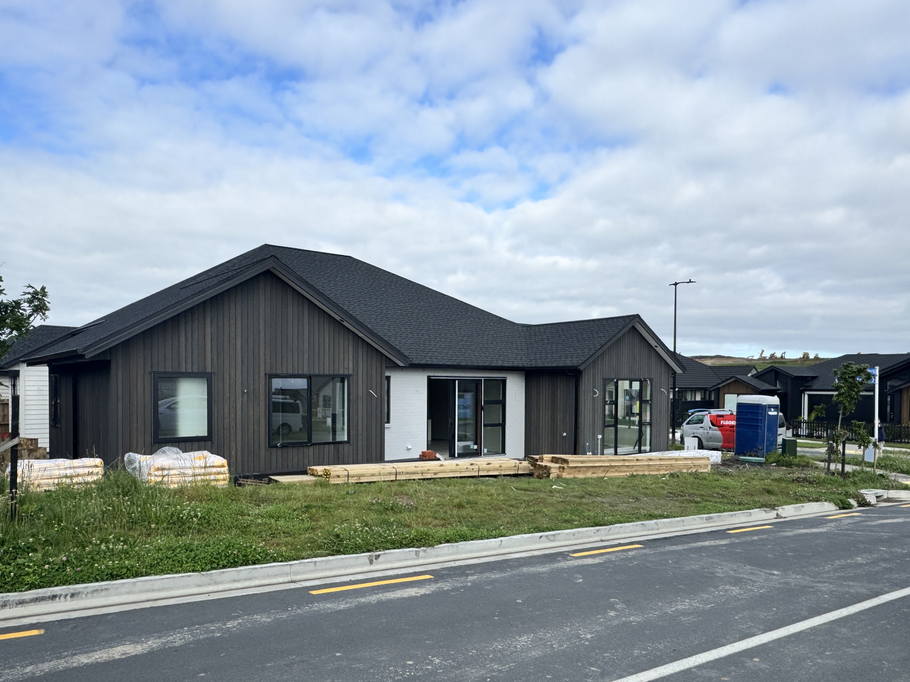 Milldale, Award-Winning Builder, Flexible Living Spaces, Property ID: 924260 | Barfoot & Thompson