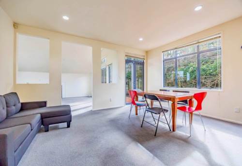 St Johns, Spacious Family Living Near Beaches, Parks & Top Schools, Property ID: 11021768 | Barfoot & Thompson