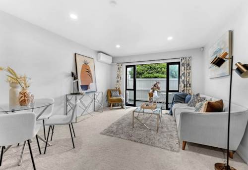 Mt Wellington, Modern Comfort in the Heart of Mt Wellington!, Property ID: 11022112 | Barfoot & Thompson
