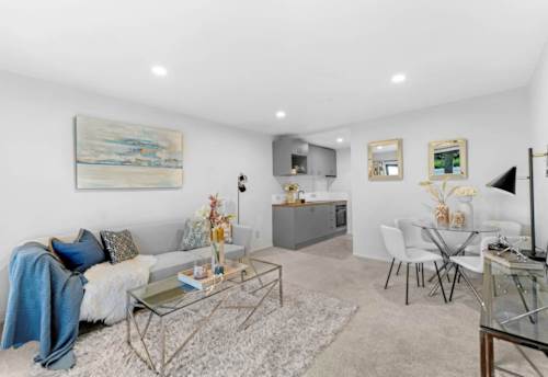 Mt Wellington, Modern Comfort in the Heart of Mt Wellington!, Property ID: 11022112 | Barfoot & Thompson