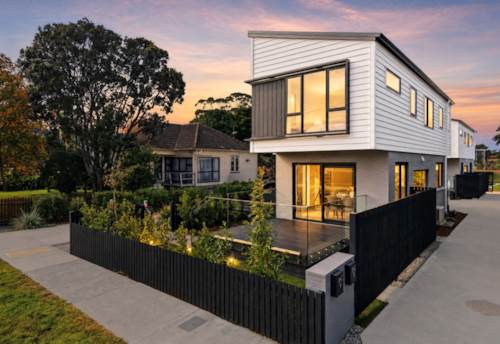 Training Range Rd Albert 46A Range View Road, Mt Albert for Sale | Barfoot & Thompson - 934027