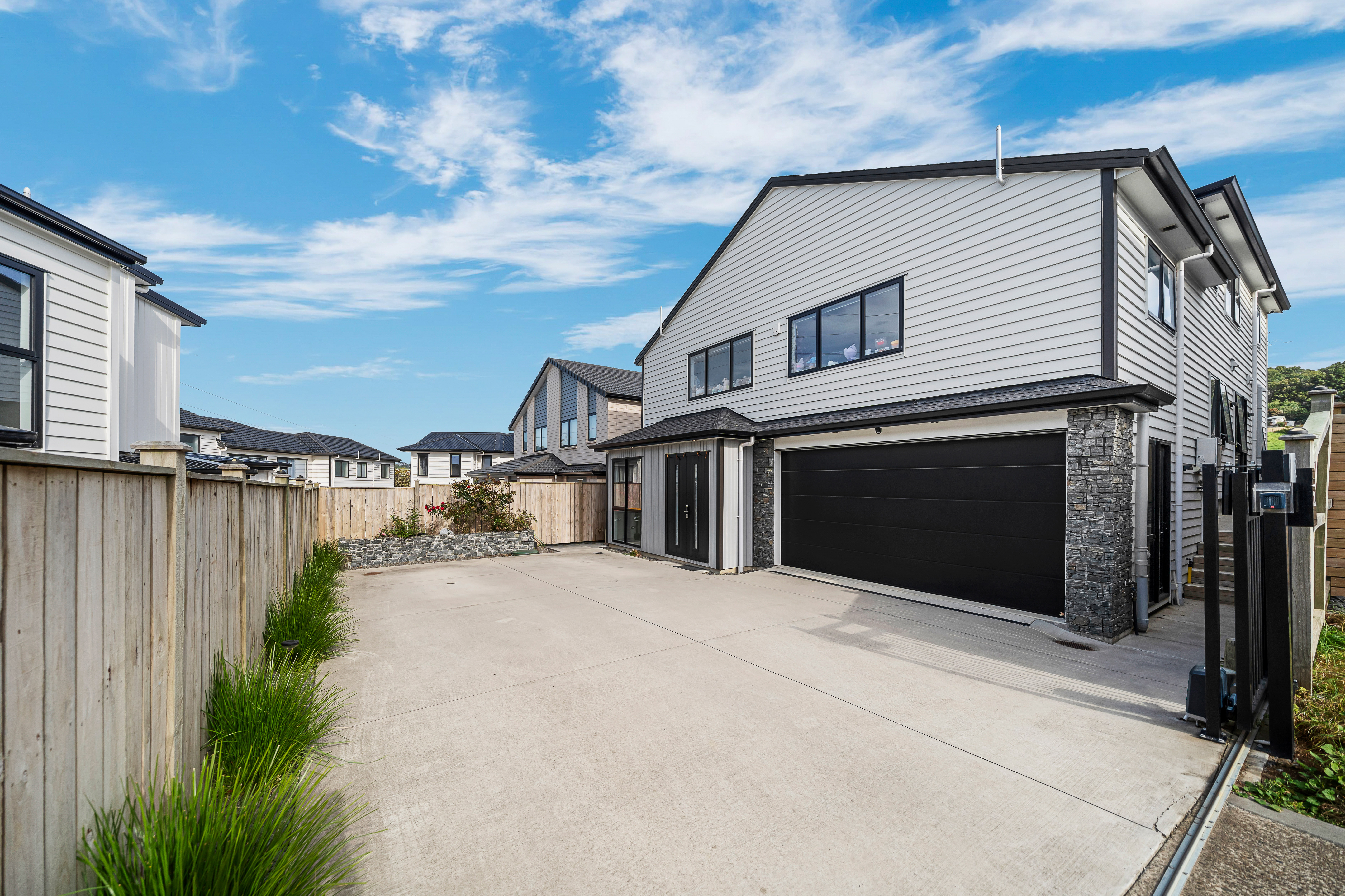 2A Ballyalton Crescent
