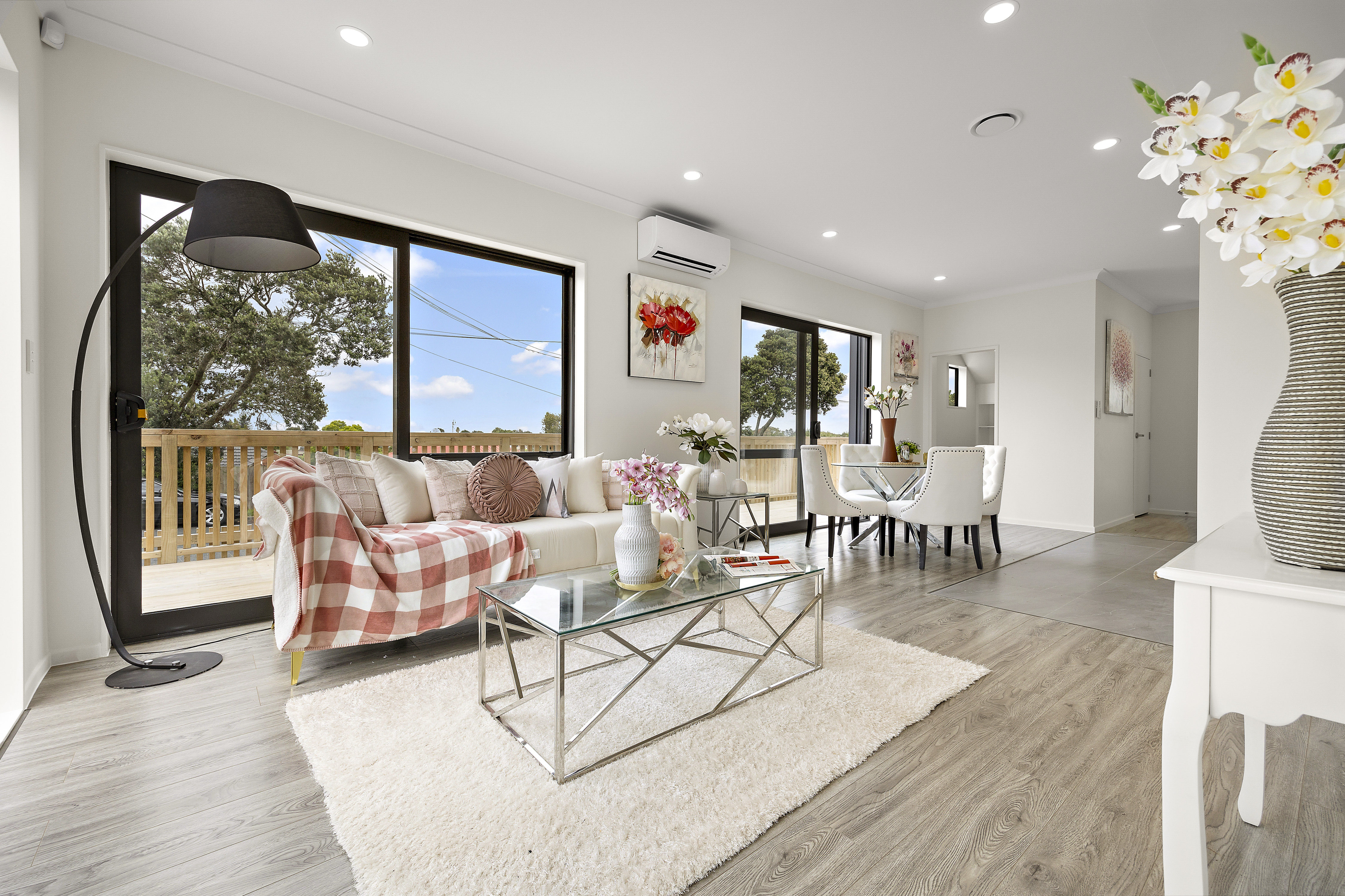 Photo 12 of 61A Hillcrest Road, Papatoetoe, Auckland