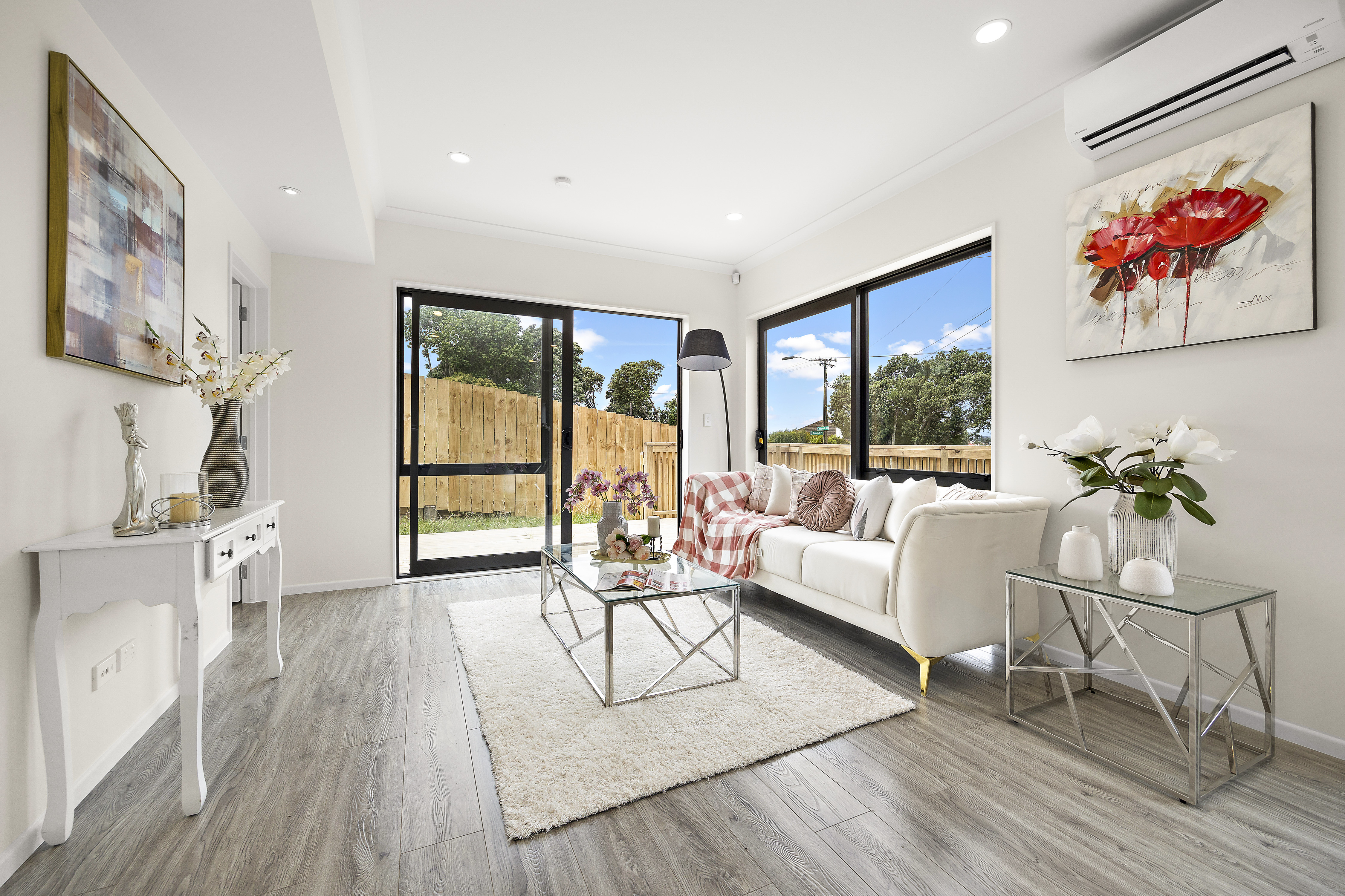 Photo 14 of 61A Hillcrest Road, Papatoetoe, Auckland